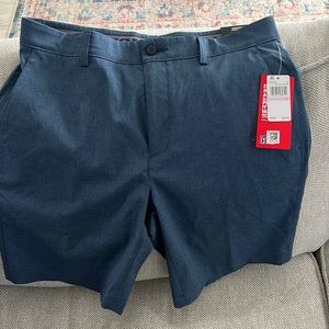 Navy PGA Tour Brand Men’s shorts size 32